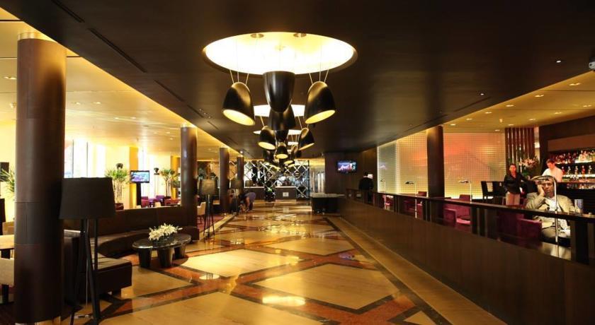 Libertador Hotel بوينس آيرس المظهر الخارجي الصورة The lobby of the MGM Grand