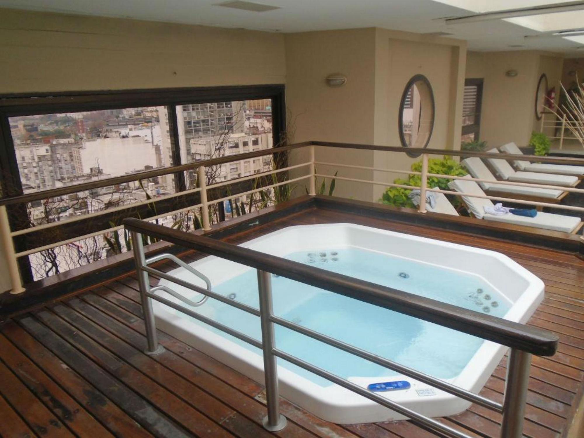 Libertador Hotel بوينس آيرس المظهر الخارجي الصورة A spa in a hotel
