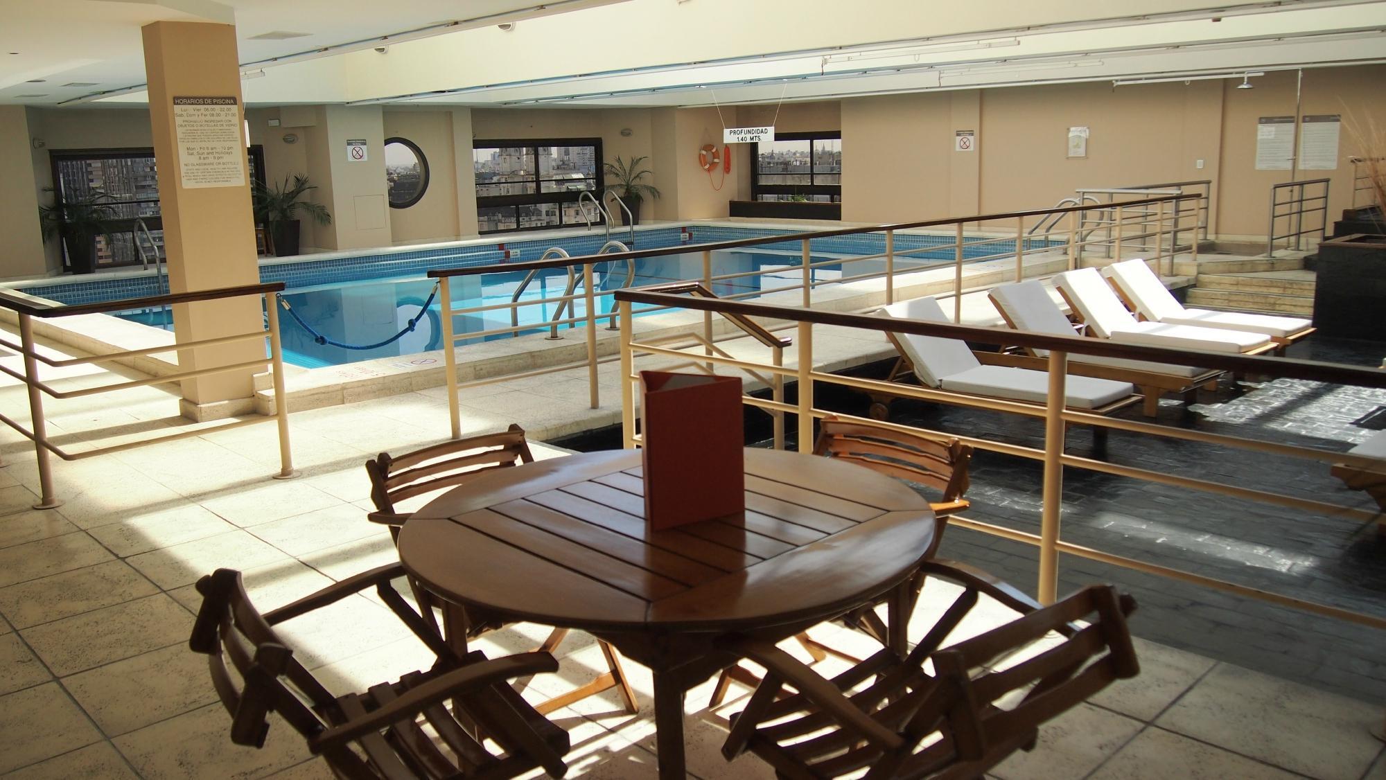 Libertador Hotel بوينس آيرس المظهر الخارجي الصورة The pool at the 1000 Museum