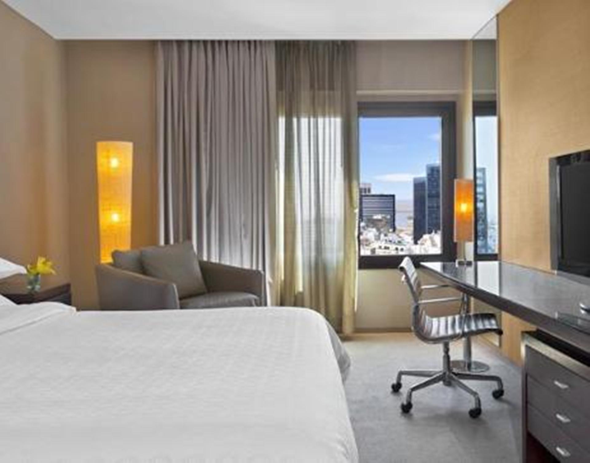 Libertador Hotel بوينس آيرس المظهر الخارجي الصورة A guest room at the Westin Palace Madrid