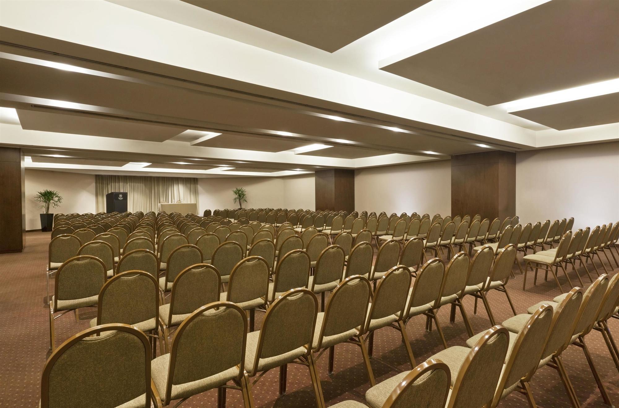 Libertador Hotel بوينس آيرس المظهر الخارجي الصورة The ballroom